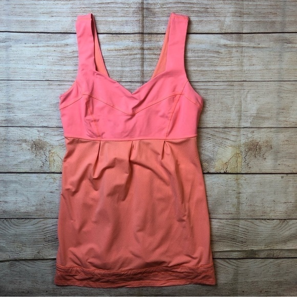 Lululemon Hustle & Bustle Tank - Picture 1 of 10